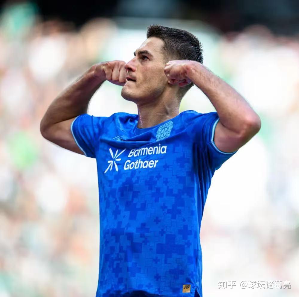 包含西甲赛后再迎强敌,勒沃库森回应争议,主帅态度:目标明确,训练强度明显提升的词条 包含西甲赛后再迎强敌,勒沃库森回应争议,主帅态度:目标明确,训练强度明显提升的词条